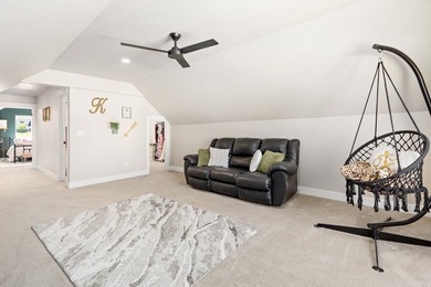 Welcome to this beautiful, fully finished home in the heart of - photo 36