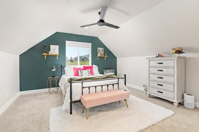 Welcome to this beautiful, fully finished home in the heart of - photo 37