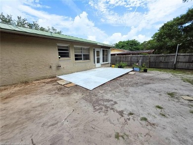 Are you looking for the perfect starter home? Check out this 2/1 - photo 40