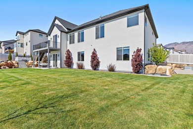 Welcome to this beautiful, fully finished home in the heart of - photo 50