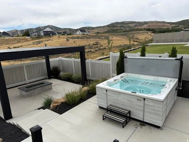 Welcome to this beautiful, fully finished home in the heart of - photo 56