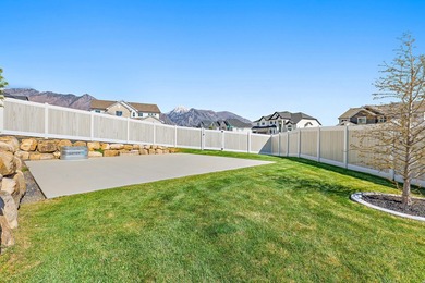 Welcome to this beautiful, fully finished home in the heart of - photo 60