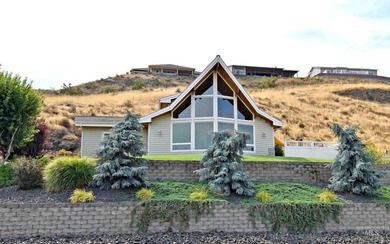 (private lake, pond, coastal) Home For Sale in Asotin Washington