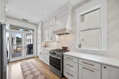 Welcome to 106 Carillon Market Street, a stand alone 2,250 sq ft - photo 14