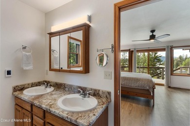 Sparkling Pend Oreille views, privacy and comfort meet with over - photo 16