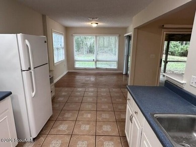 3 Bedroom, 2.5 bath ranch style home with a dedicated office - photo 6