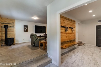 Sparkling Pend Oreille views, privacy and comfort meet with over - photo 23