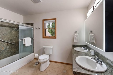 Sparkling Pend Oreille views, privacy and comfort meet with over - photo 27