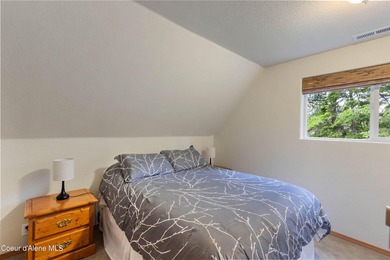 Sparkling Pend Oreille views, privacy and comfort meet with over - photo 46