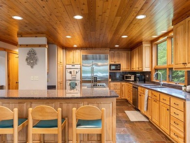 Experience a level of luxury and recreation rarely found in the - photo 7