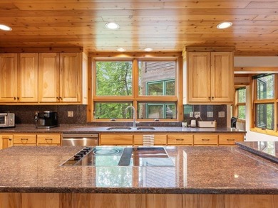 Experience a level of luxury and recreation rarely found in the - photo 8