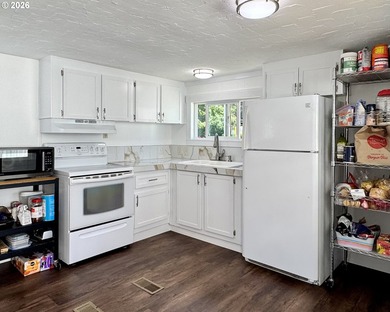 Additional listing photo 2