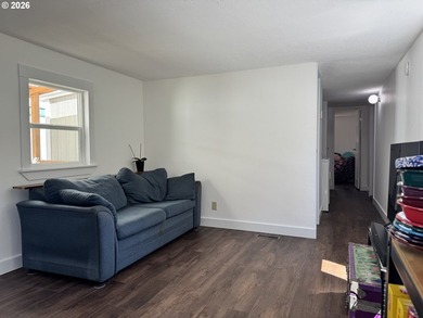 Thoughtfully updated and expanded! This darling little - photo 6
