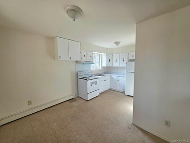 3 Bedroom, 1 Bathroom, Large - photo 7