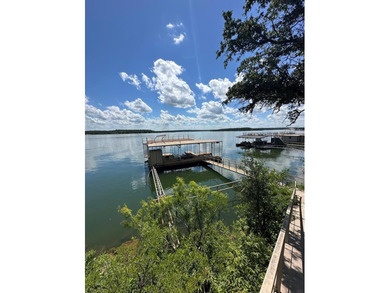 FANTASTIC OPEN WATER LAKE RETREAT IN GATED OAK POINT, MINUTES - photo 3