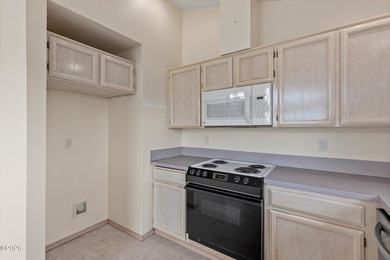 Ocean view, beach access, and coastal flexibility just across - photo 7