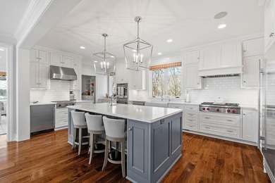 Commanding 180-degree views across Lake Marion and Robinson Bay - photo 19