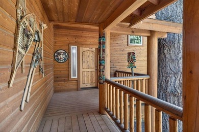 Captivating lake views, thoughtful design, and timeless mountain - photo 4