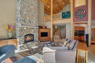 Captivating lake views, thoughtful design, and timeless mountain - photo 7
