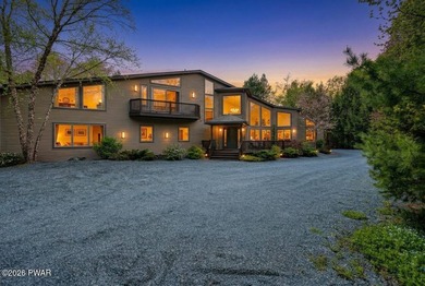 Opulence in the woods! Live your fairytale life on this - photo 1