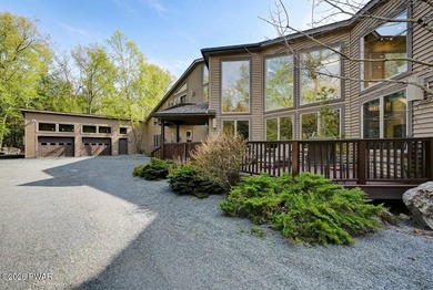 Opulence in the woods! Live your fairytale life on this - photo 3