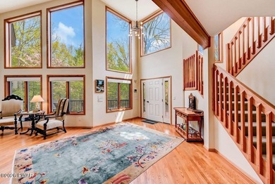 Opulence in the woods! Live your fairytale life on this - photo 7