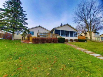 Tittabawassee River - Gladwin County Home For Sale in Beaverton Michigan