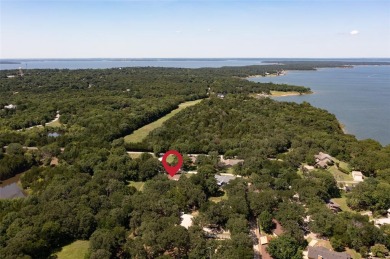 Lake Home For Sale in Pottsboro, Texas