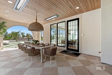 A truly one-of-a-kind home - the rare opportunity everyone waits - photo 12