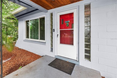 Under contract-accepting backup offers. Charming and move in - photo 4