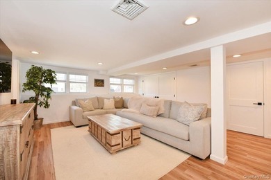 Comfort, Quality, And Style Abound In This Move-In ready - photo 14