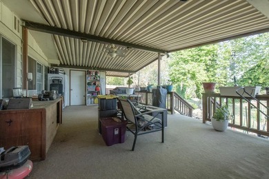 Perfect spot on the River. This Charming 2-bedroom, 2-bathroom - photo 17