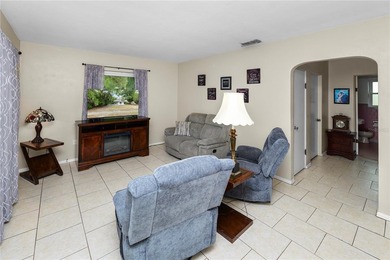Under contract-accepting backup offers. Charming and move in - photo 8