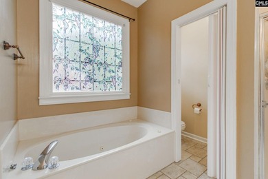 Get ready to fall in love with this stunning all brick home in - photo 20