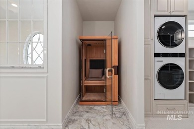 A truly one-of-a-kind home - the rare opportunity everyone waits - photo 24