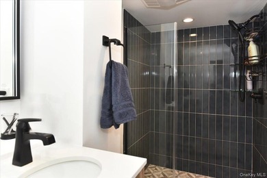 Comfort, Quality, And Style Abound In This Move-In ready - photo 25