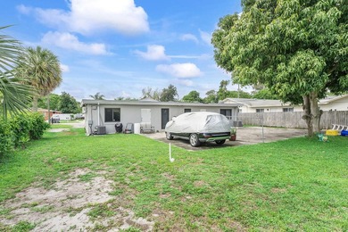 This income-producing duplex presents a fantastic opportunity - photo 26