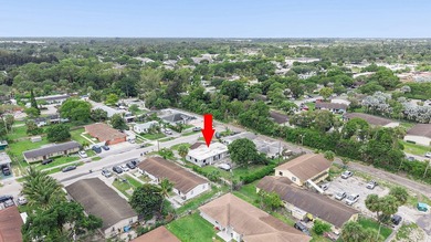 This income-producing duplex presents a fantastic opportunity - photo 30