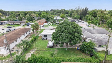 This income-producing duplex presents a fantastic opportunity - photo 32
