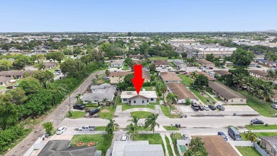 This income-producing duplex presents a fantastic opportunity - photo 37