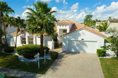 (private lake, pond, creek) Home For Sale in Sunrise Florida