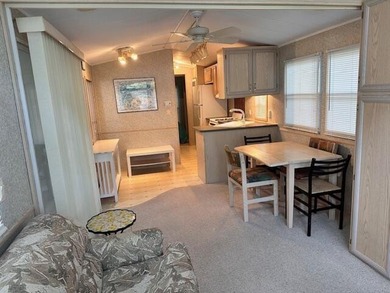Charming Seasonal Retreat in Meadowledge Resort - Wells, Maine - photo 4