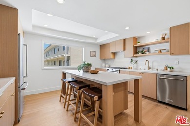 Extensively renovated and just completed 3 bedroom, 2.5 bathroom - photo 19