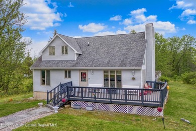 Welcome to easy living in the desirable Sleepy Hollow Lake - photo 1