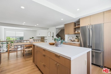 Extensively renovated and just completed 3 bedroom, 2.5 bathroom - photo 22
