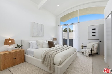 Extensively renovated and just completed 3 bedroom, 2.5 bathroom - photo 25