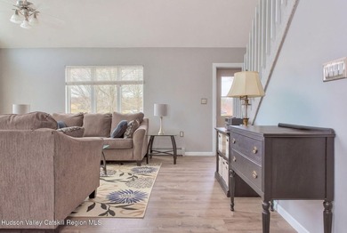 Welcome to easy living in the desirable Sleepy Hollow Lake - photo 9