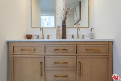 Extensively renovated and just completed 3 bedroom, 2.5 bathroom - photo 32