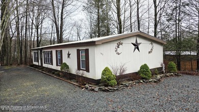 Welcome to this beautifully maintained home in the desirable - photo 2