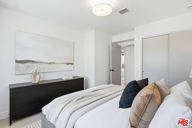 Extensively renovated and just completed 3 bedroom, 2.5 bathroom - photo 35